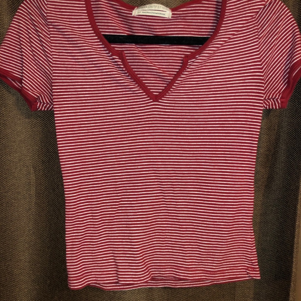 RED STRIPED TEE